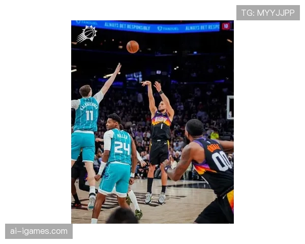 布克狂砍52分，太阳主场大胜马刺